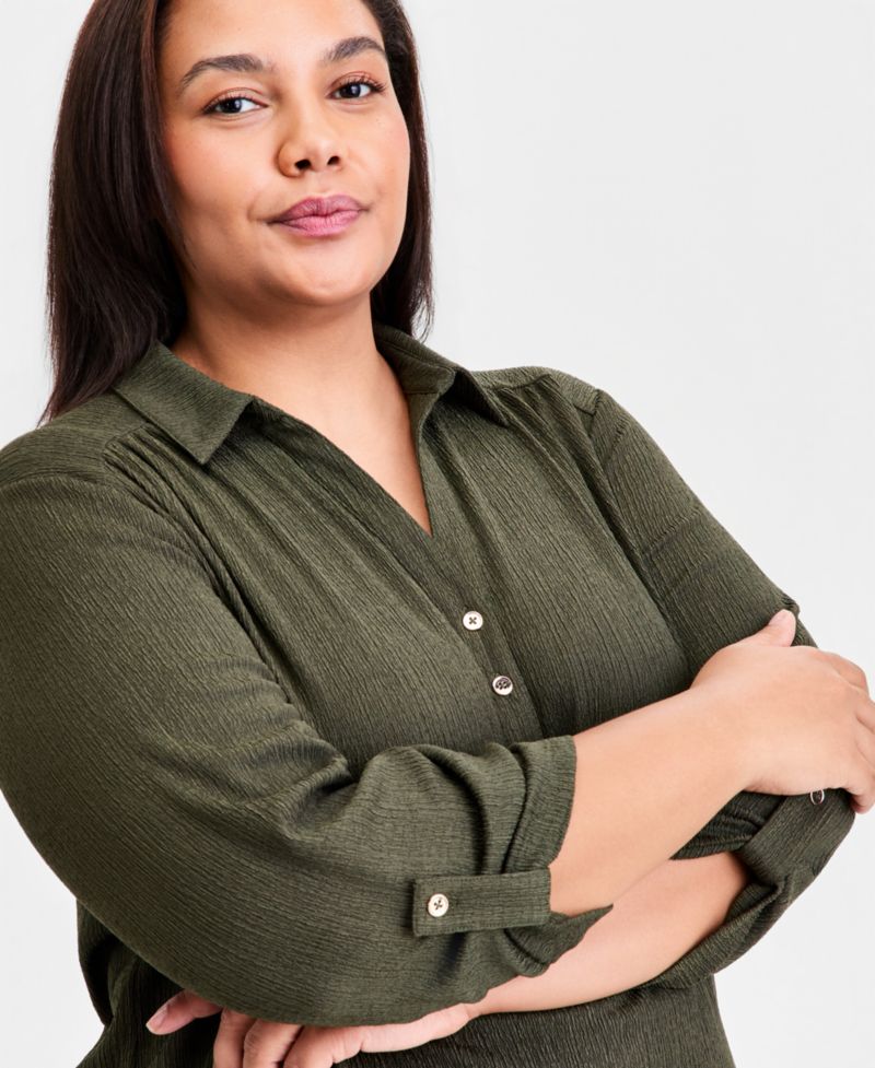 Plus Size Collared 3/4-Sleeve Blouse