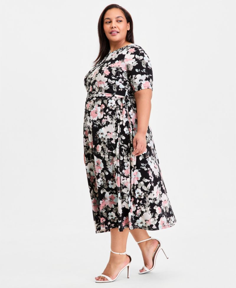 Plus size Floral Elbow-Sleeve Fit & Flare Dress
