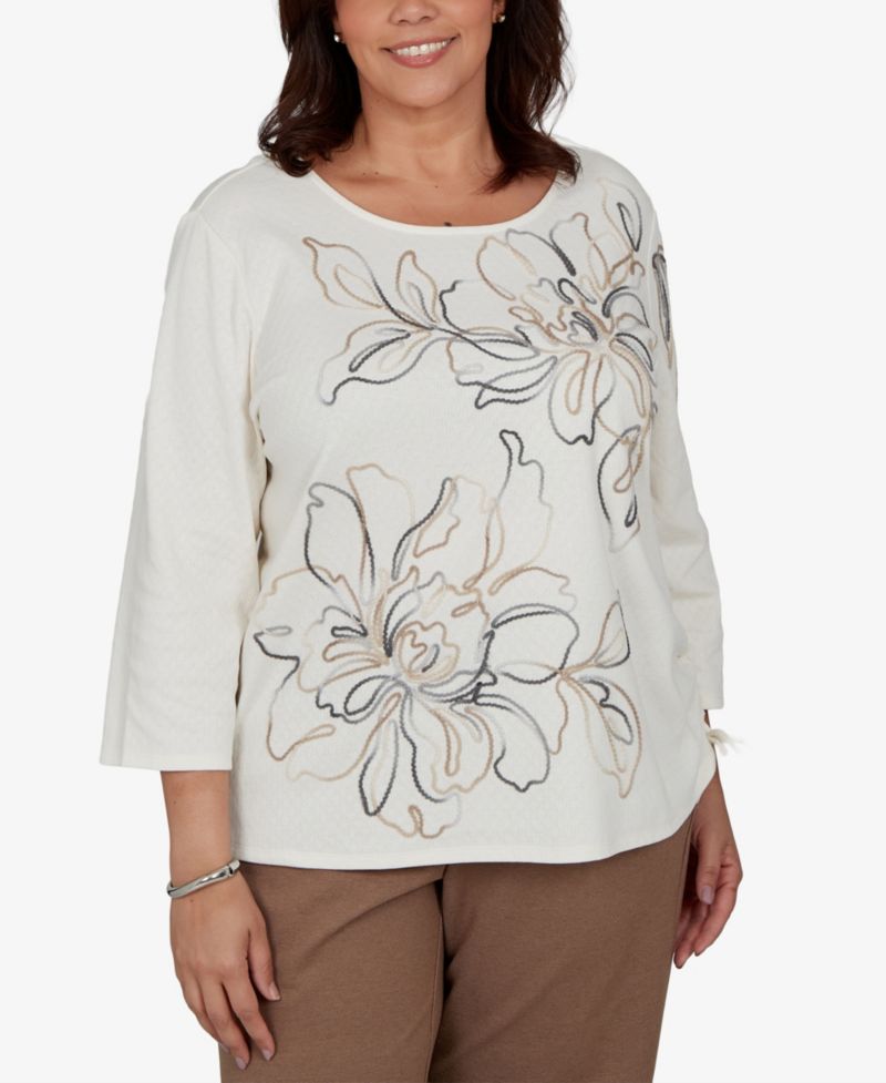 Plus Size Floral 3/4-Sleeve Top
