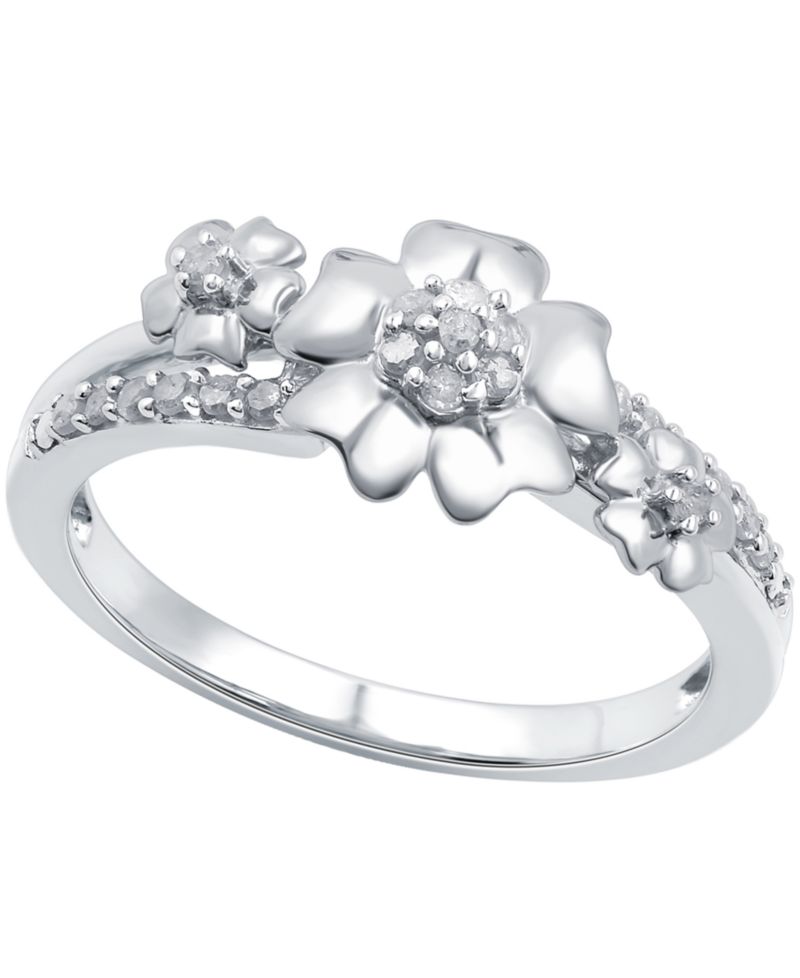 Diamond Flower Ring (1/6 ct. t.w.) in Sterling Silver