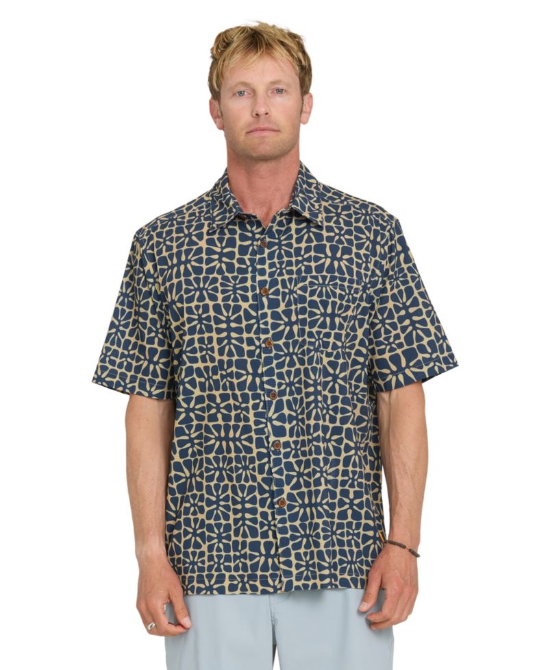 Quiksilver Men's Coral Sea Short-Sleeve Shirt
