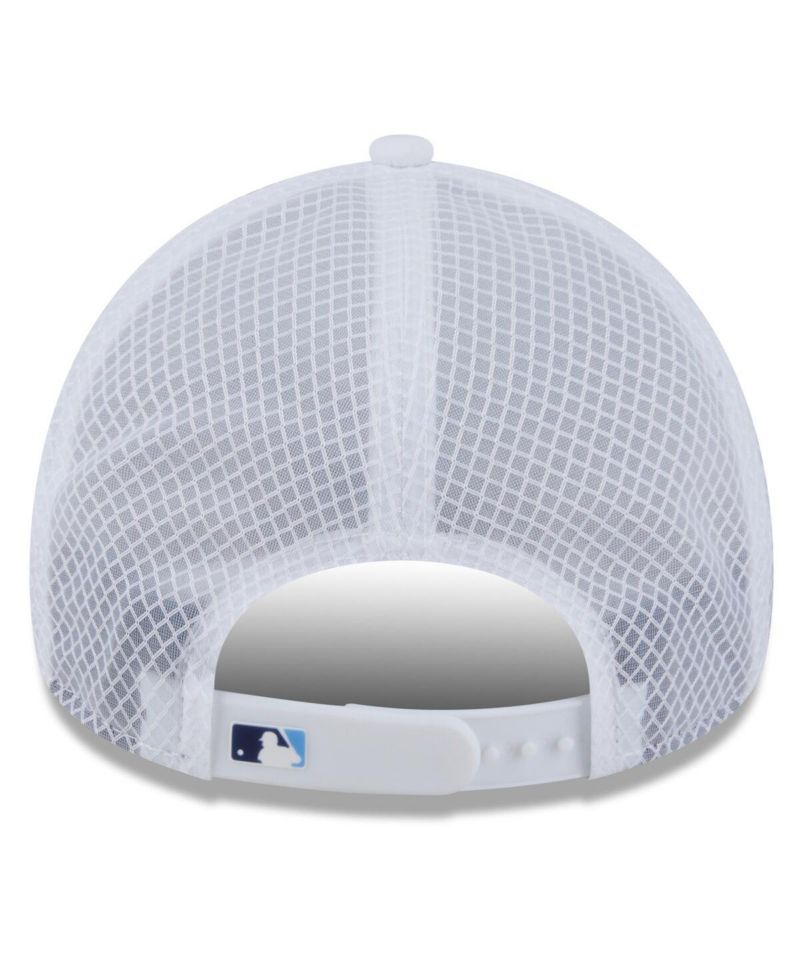 Men's White Tampa Bay Rays 2026 Batting Practice Apex 9FORTY Adjustable Trucker Hat