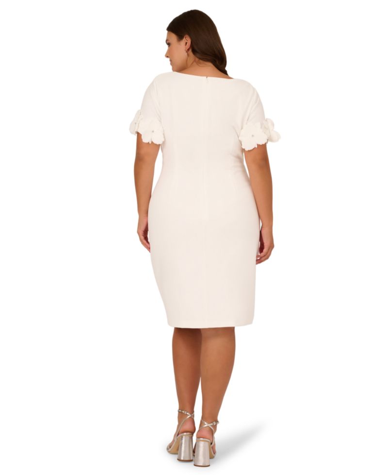 Plus Size Floral Appliqu&eacute; Sheath Dress