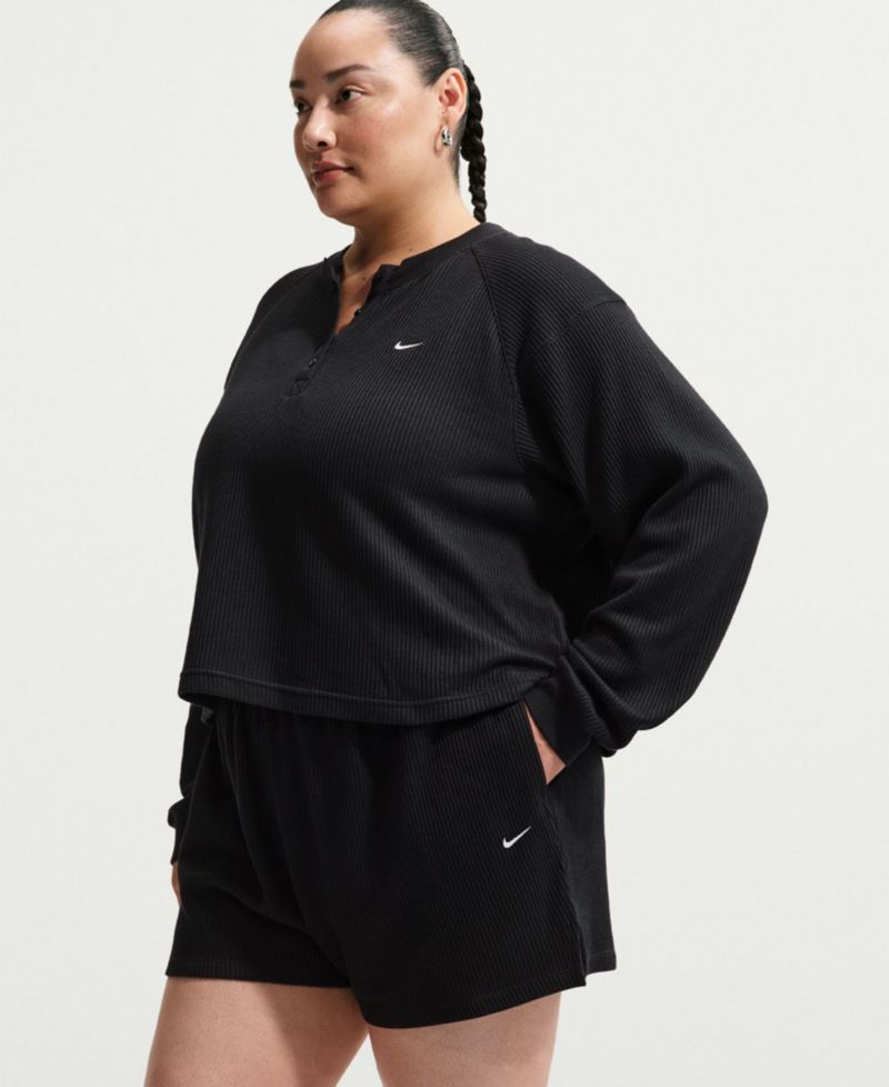 Plus Sportswear Chill Waffle Loose Mid-Rise Shorts
