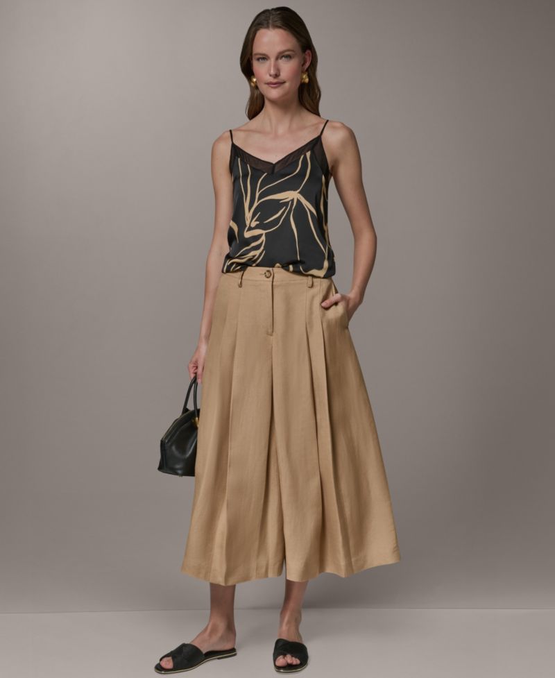Women's Front Hand Pocket Pleated Pants