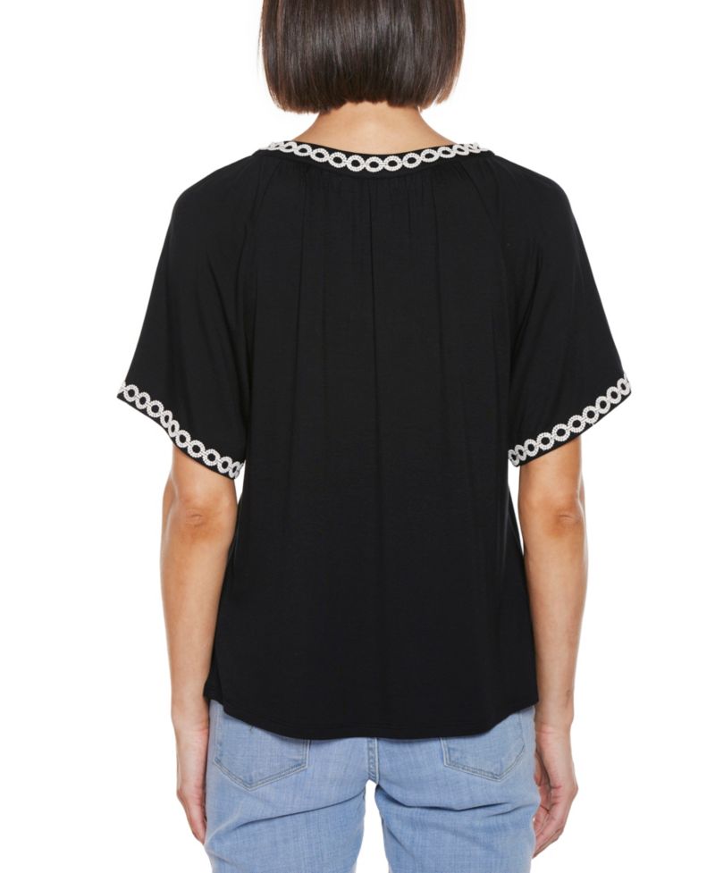 Women's Crochet Trim Short Sleeve Knit Top