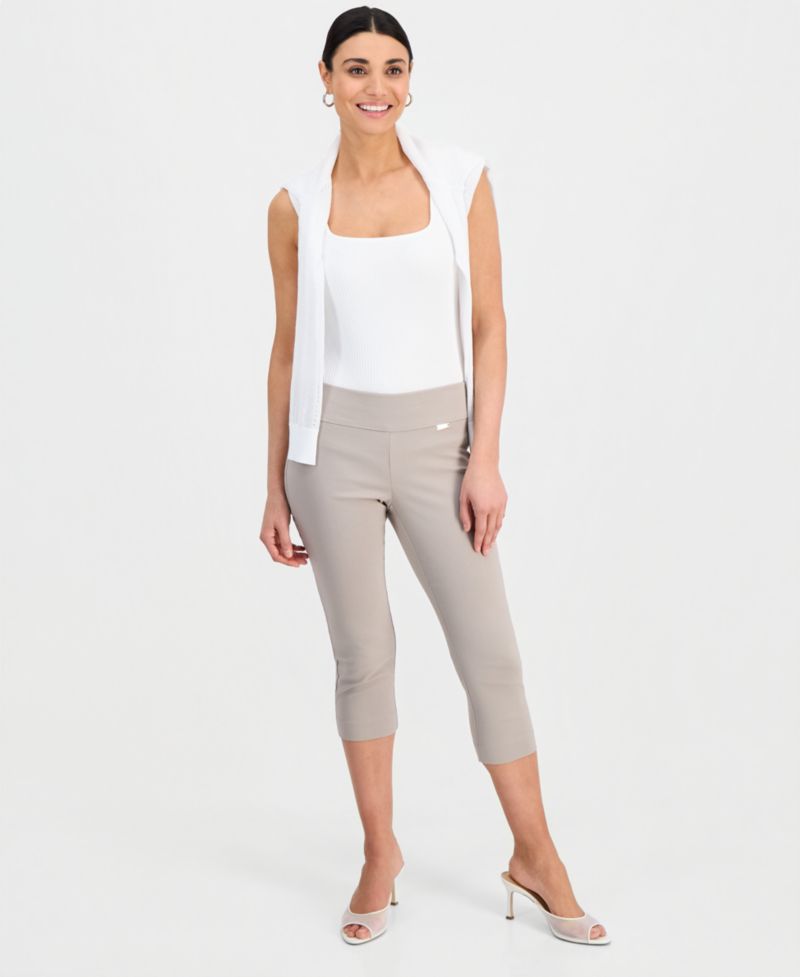 Petite Tummy-Control Pull-On Capri Pants
