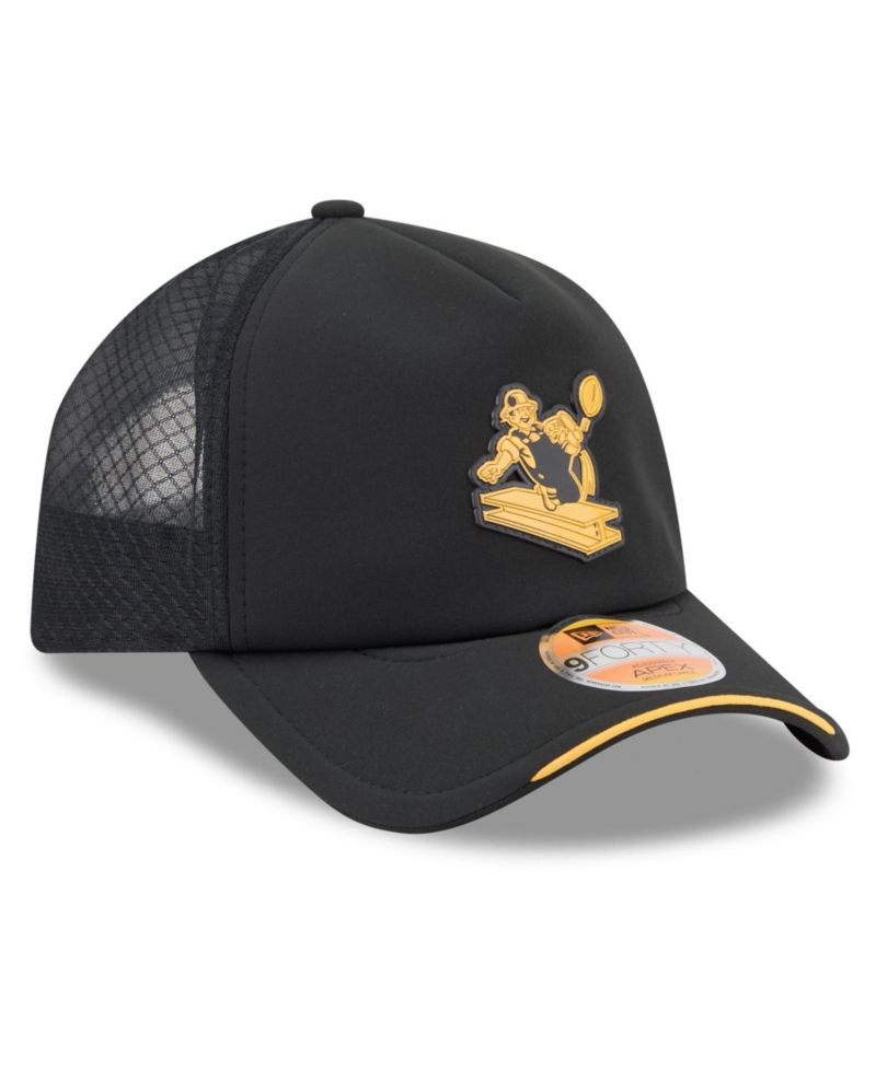 Men's Black Pittsburgh Steelers 2026 Sideline Throwback Apex 9FORTY Adjustable Trucker Hat