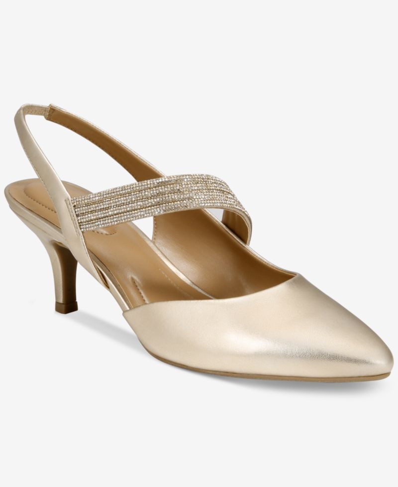 Women's Gisellee Slingback Closed Toe Pumps