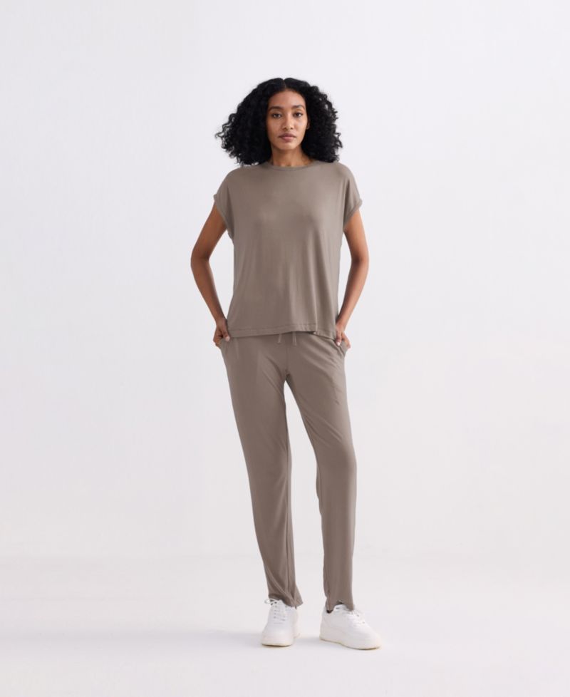 Women's Relaxed Tee in Earth Grey