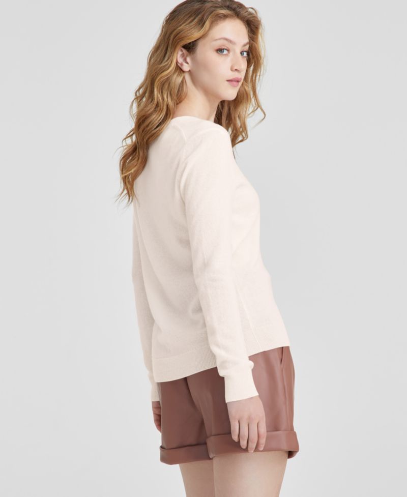 100% Cashmere Petite V-Neck Long-Sleeve Sweater
