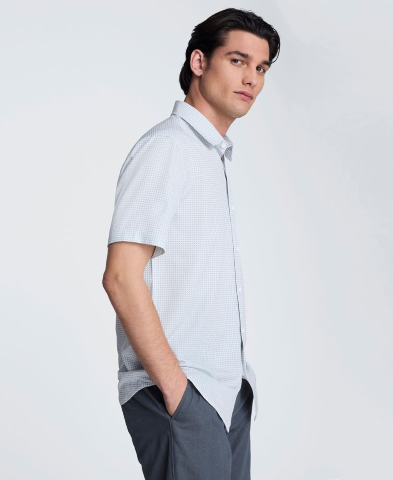 Men's Slim Fit Button-Down Shirt