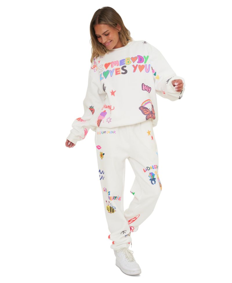Juniors' Somebody Loves You Graphic Oversized Long-Sleeve Crewneck Sweatshirt