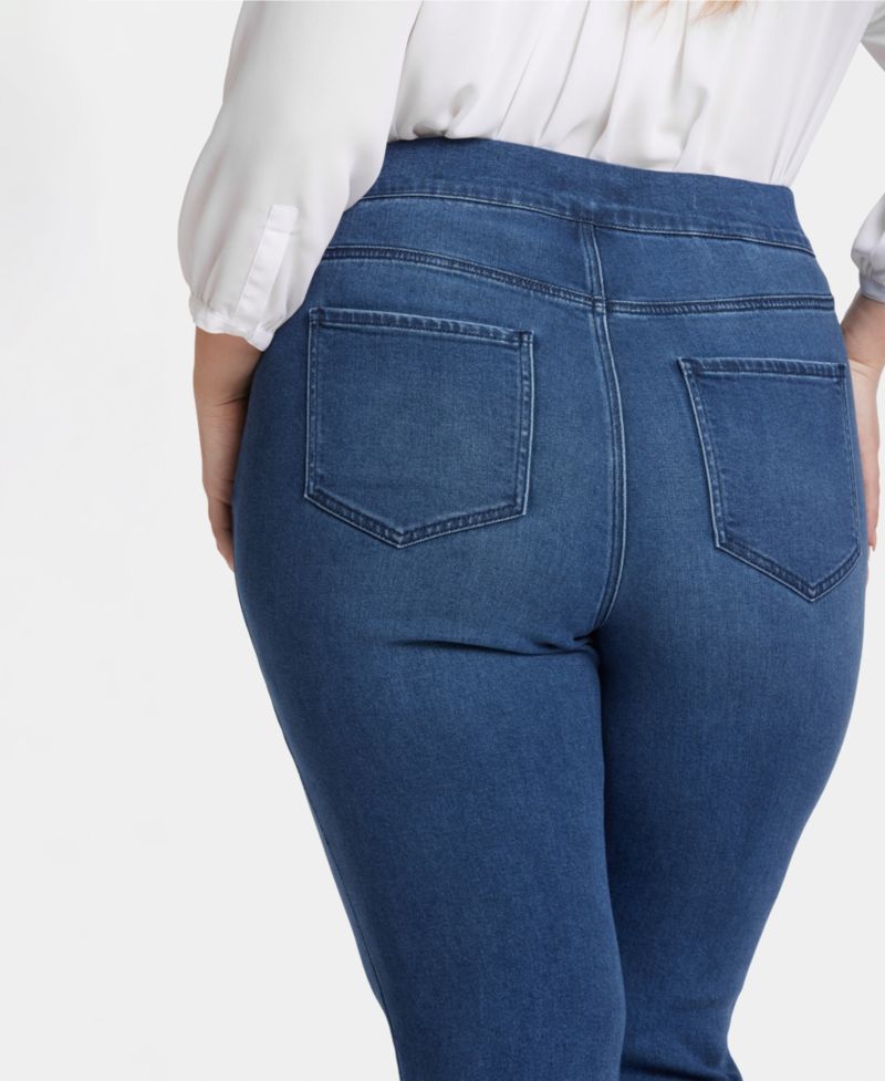 Plus Size Dakota Crop Pull-On Jeans