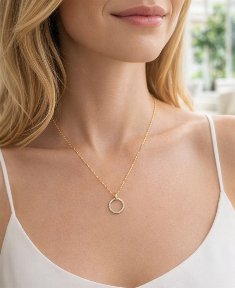Diamond Circle Pendant Necklace (1/6 ct. t.w.) in 10k Yellow Gold