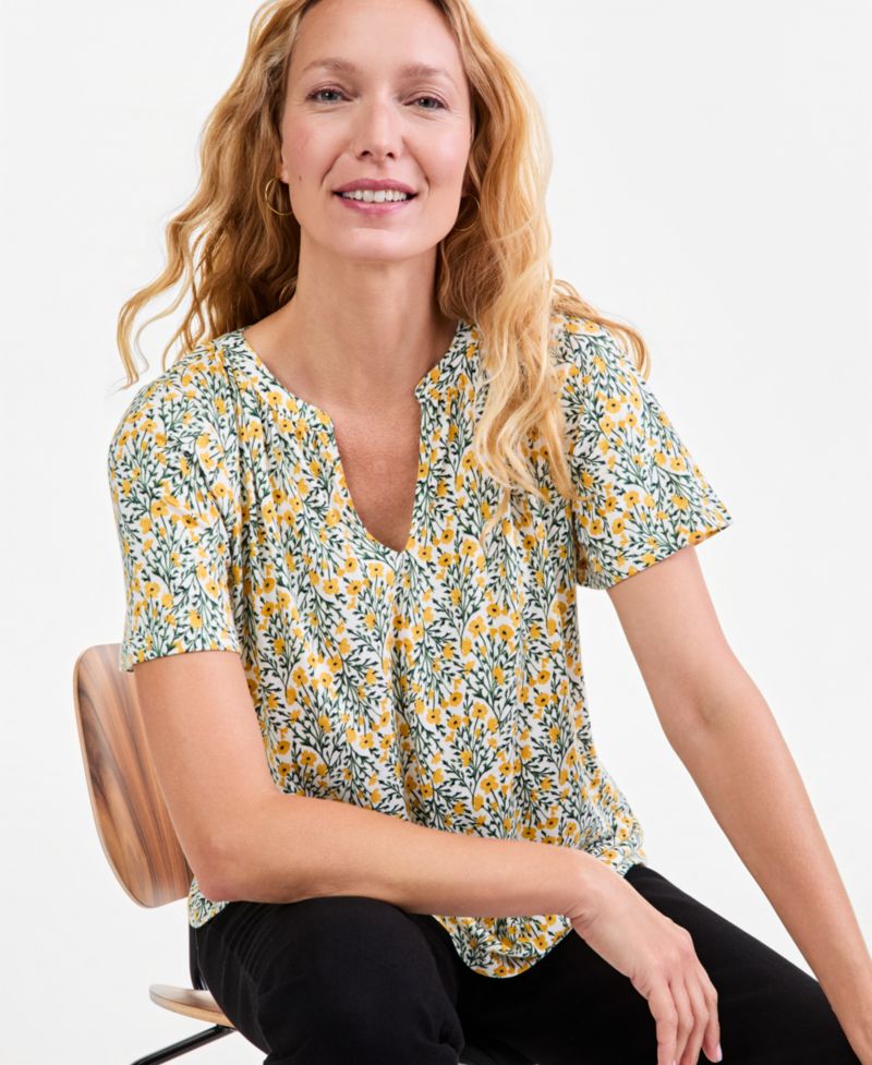 Petite Printed Split-Neck Flutter Sleeve Top
