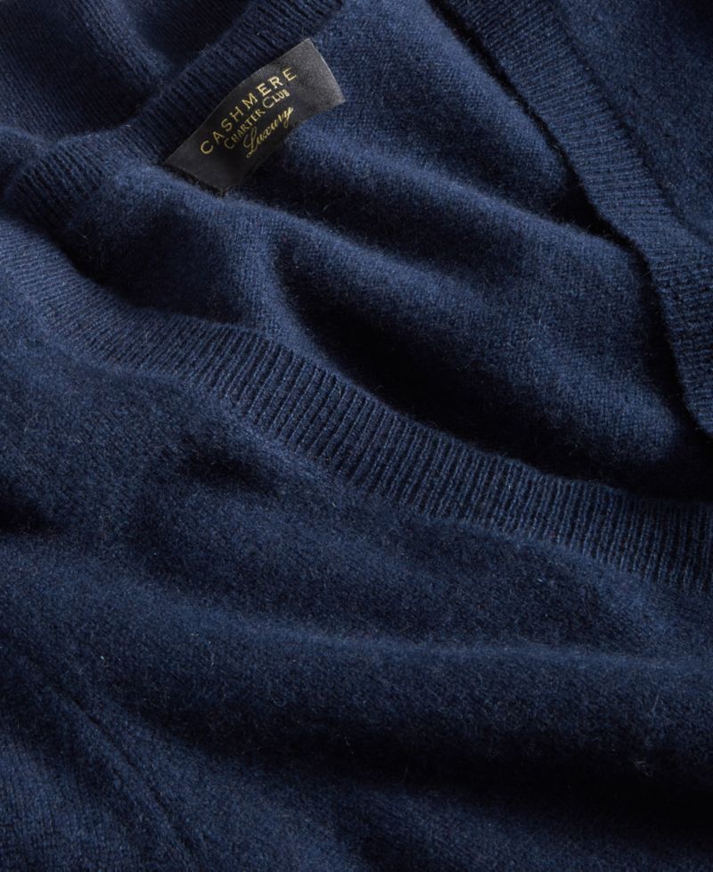 100% Cashmere Petite V-Neck Long-Sleeve Sweater