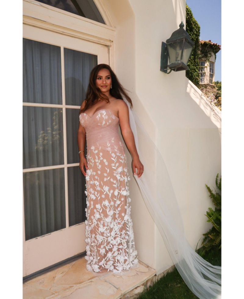 Women's Everlasting Embroidered Gown