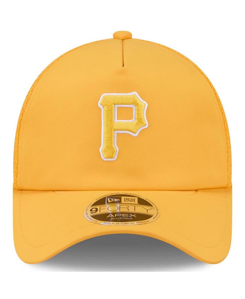 Men's Gold Pittsburgh Pirates 2026 Batting Practice Apex 9FORTY Adjustable Trucker Hat