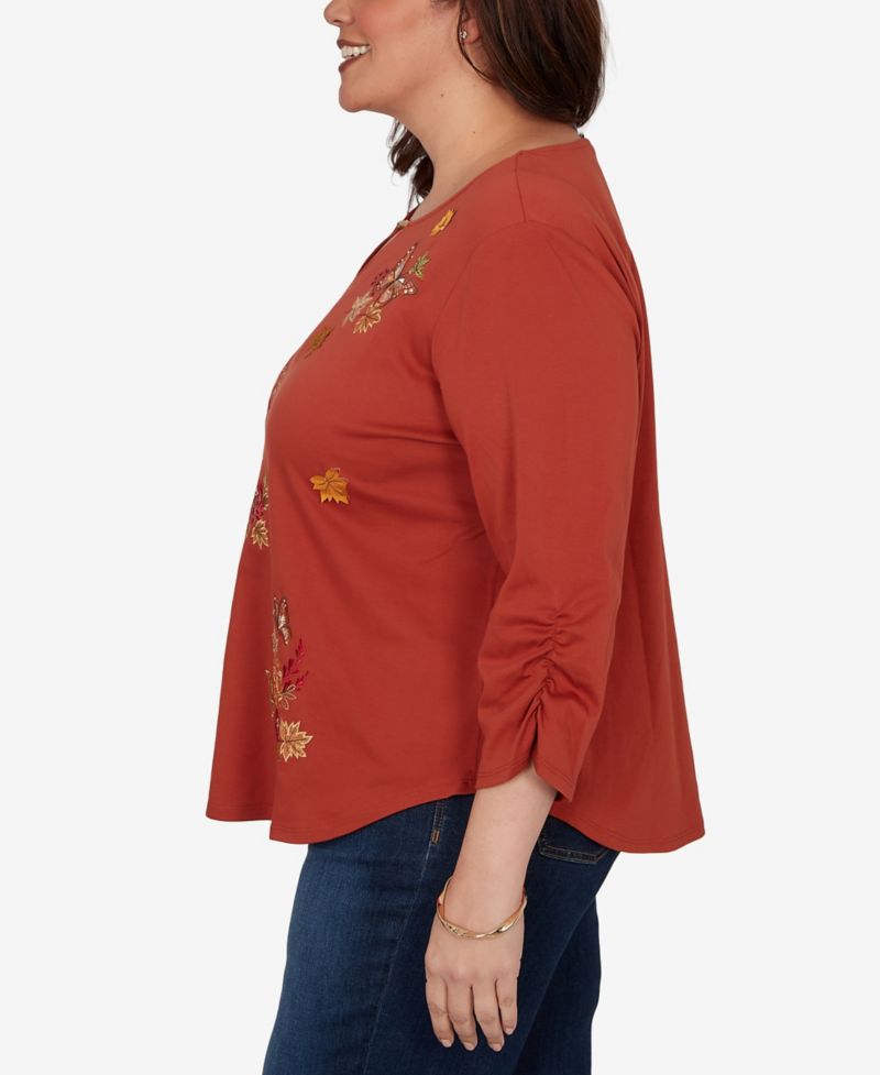 Plus Size Tossed Floral Butterfly Top