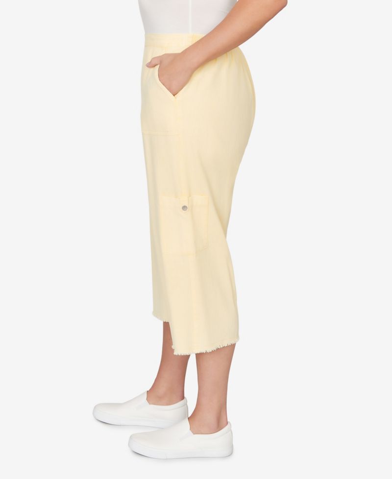 Plus Size Out of the Blue Fringe Denim Patch Pocket Capri Pants