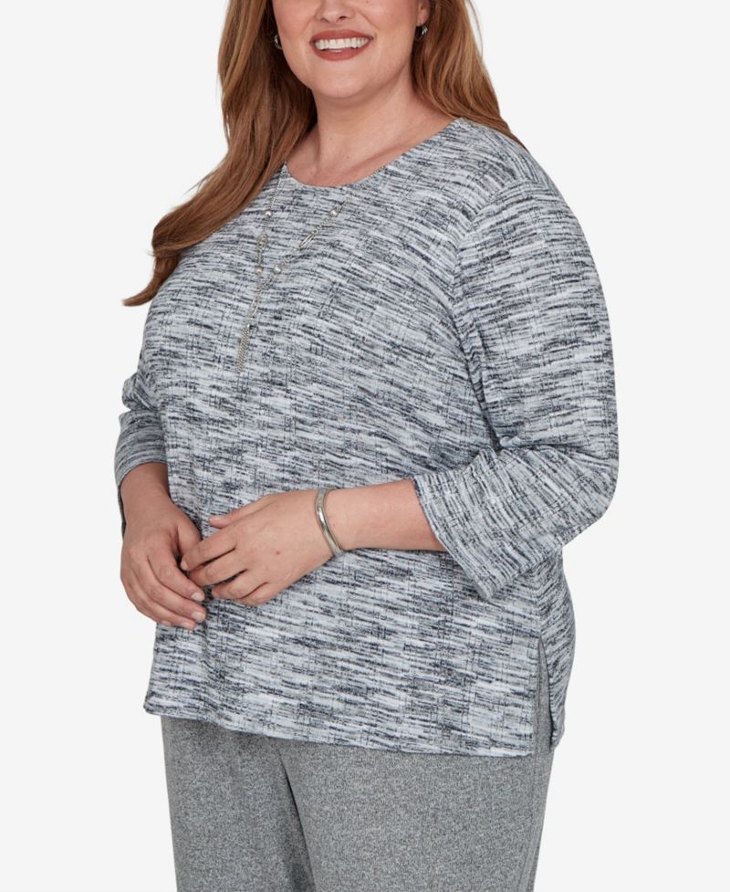 Plus Size Space Dye Top with Necklace