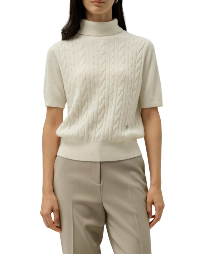 Women's Classic Cable Knit Sweater with Ribbed Edges