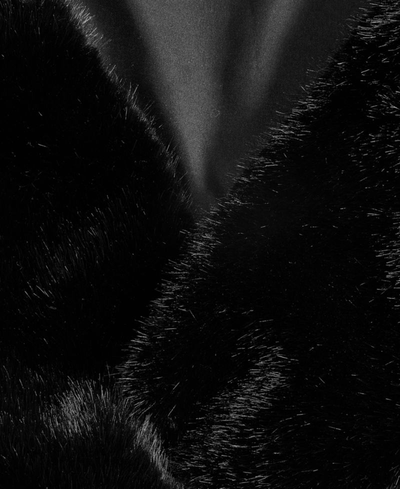 Women's Faux-Fur Triangle Scarf
