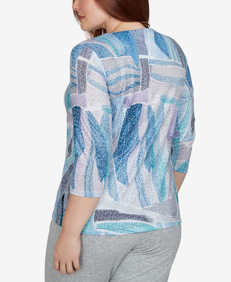 Women's 3/4-Sleeve Side-Slit Print T-Shirt
