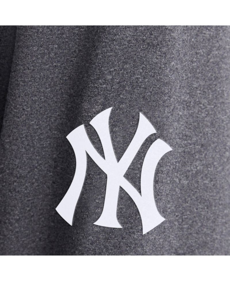 Men's Charcoal New York Yankees Clutch Long Sleeve Hooded T-Shirt