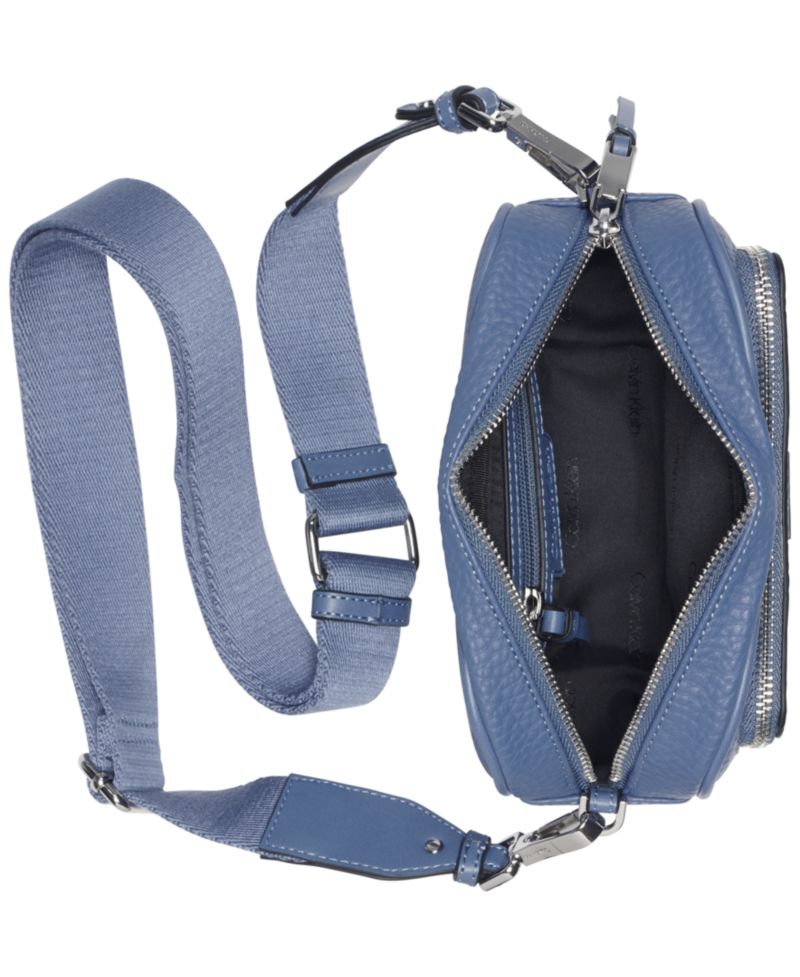Zulle Top Zipper Camera Bag with Signature Hang Off