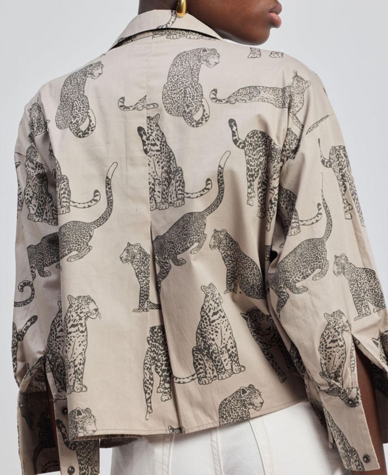 Women's Oversized Cropped Button-down Shirt In Animal Print