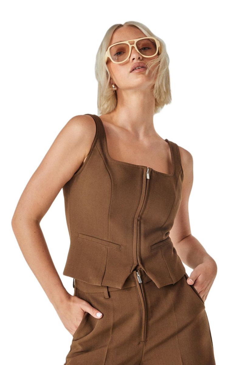 Women's Zip Front Sleeveless Tailored Top