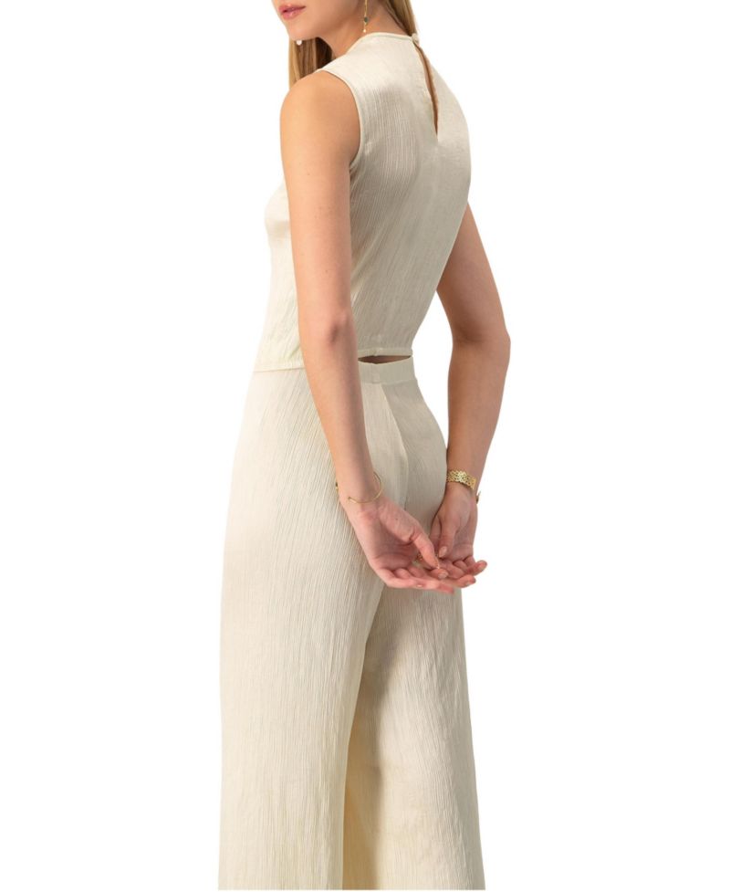 Women's Sleeveless Round Neck Top