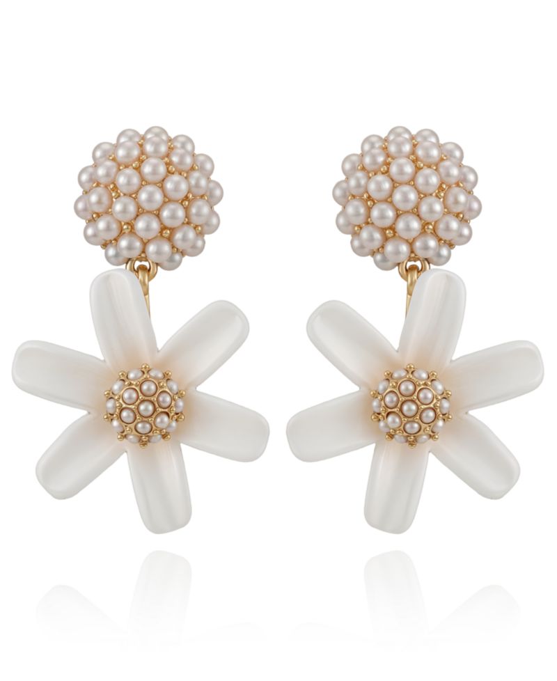Daisy Imitation Pearl Drop Earrings