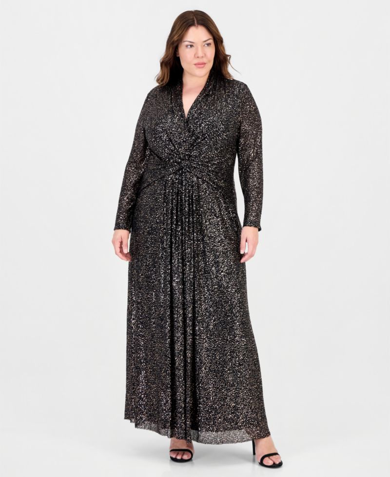 Plus Twist Front V-Neck Pliss&eacute; Maxi Dress