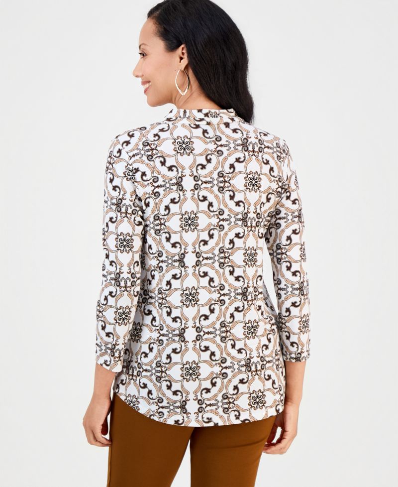Plus Size Printed 3/4 Sleeve V-Neck Knit Top