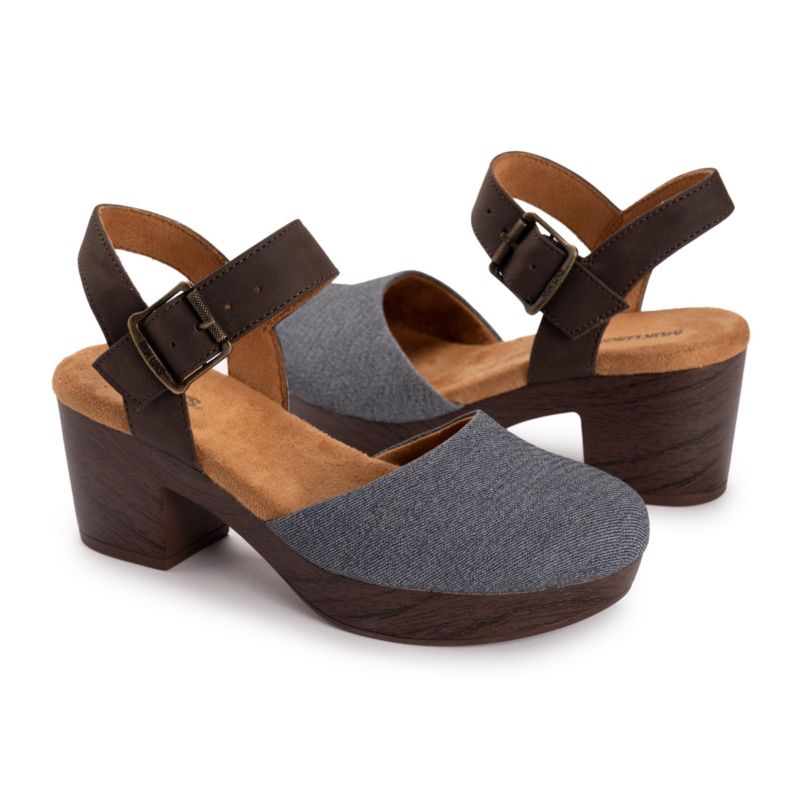 Women's Merritt Closed Toe Quarter Strap Shoe