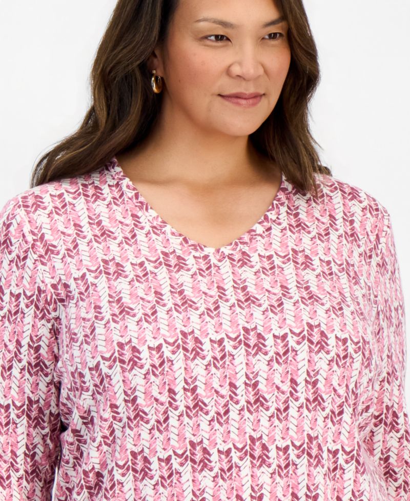 Petite Printed 3/4-Sleeve V-Neck Top