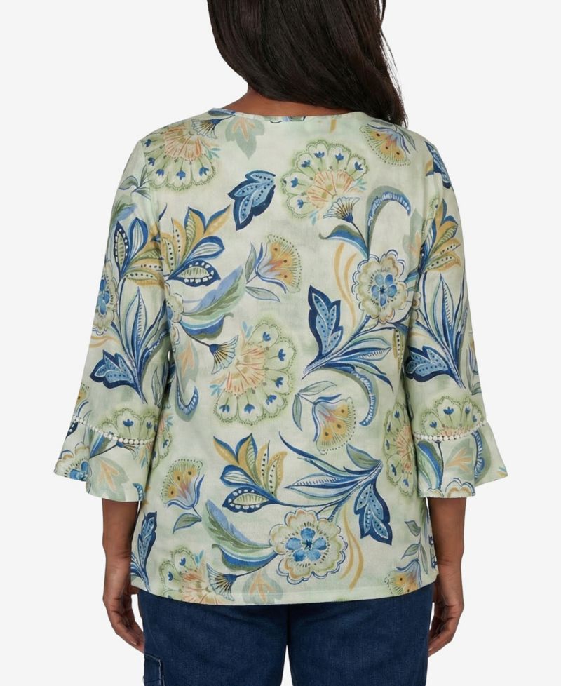 Petite Bold Meadow Floral Knit Top