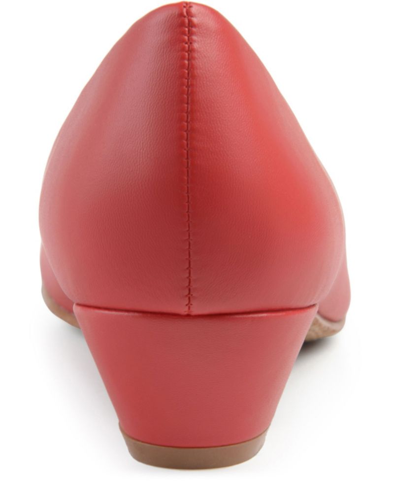 Women's Saar Round Toe Kitten Heel Pumps