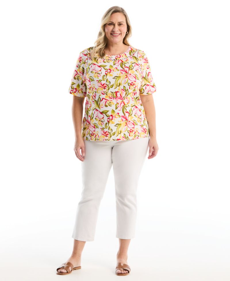 Plus Size Petal Print Pom Trim Detail Short-Sleeve Top