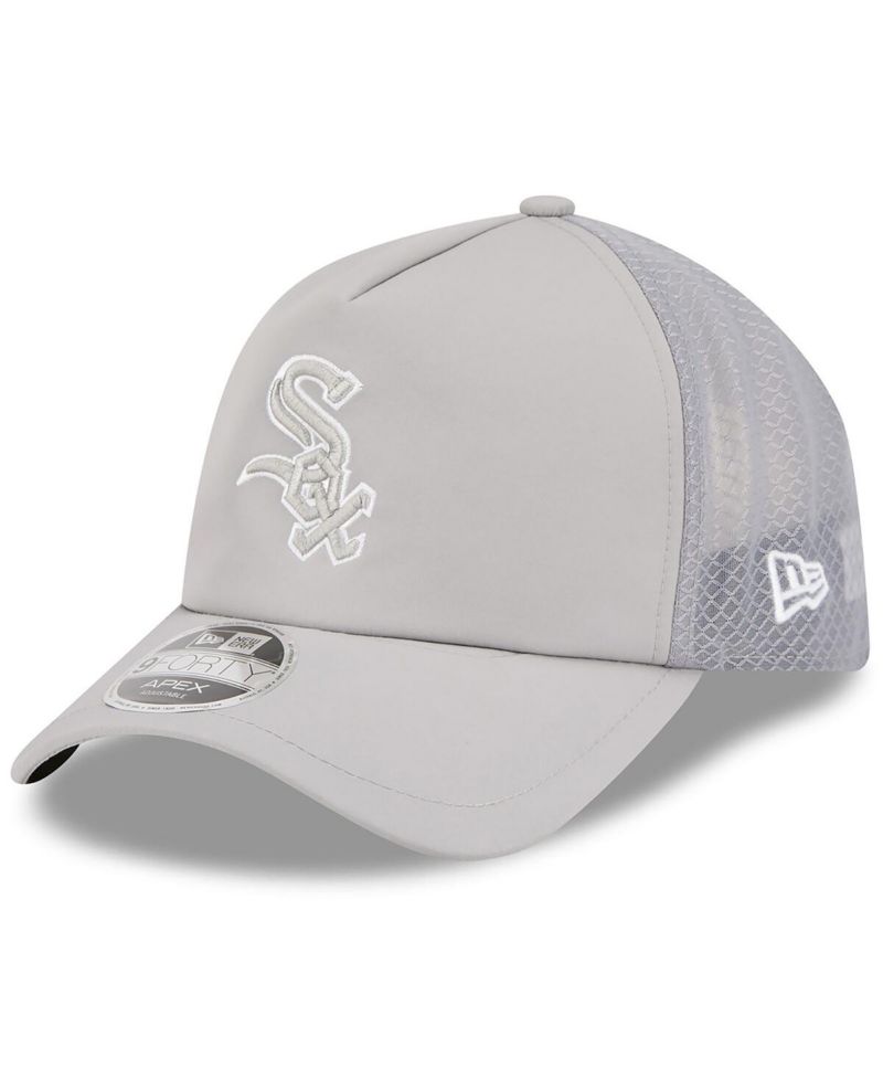 Men's Gray Chicago White Sox 2026 Batting Practice Apex 9FORTY Adjustable Trucker Hat