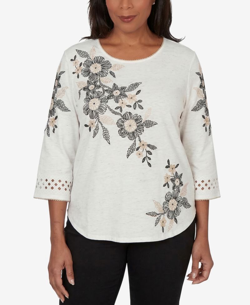 Women's Detail Driven Floral Embroidered Textured Top