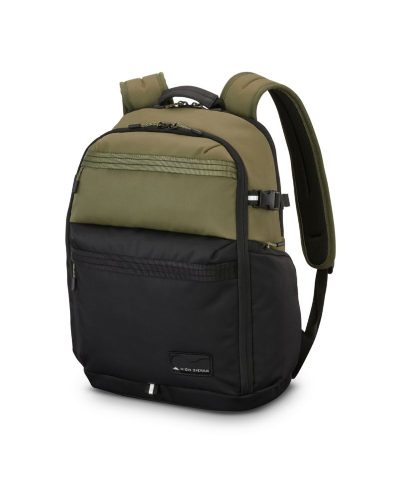 17" Pro Backpack