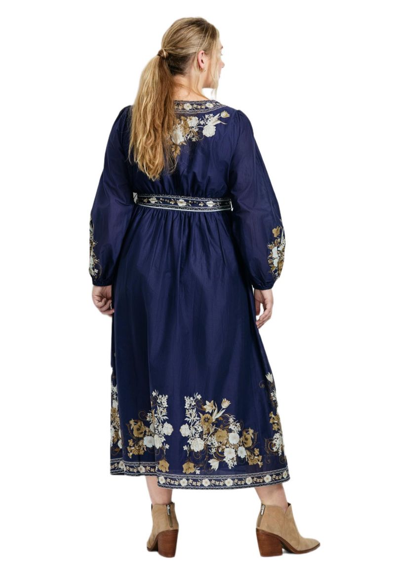 Women's Plus Size Ethereal Escape Maxi Dress