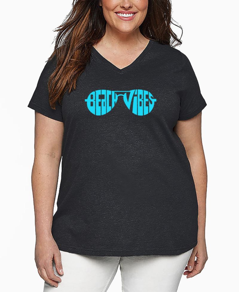 Plus Size Beach Vibes Word Art V-Neck T-Shirt