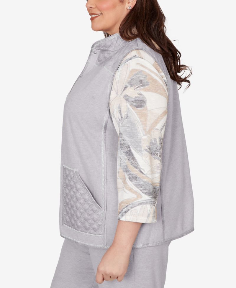 Plus Size Comfort & Joy Quilted Snap Front Vest