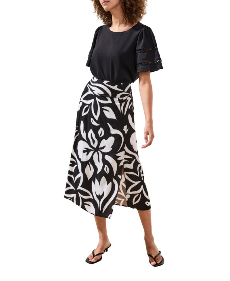 Women's Printed Textured Wrap Front Pull-On Skirt