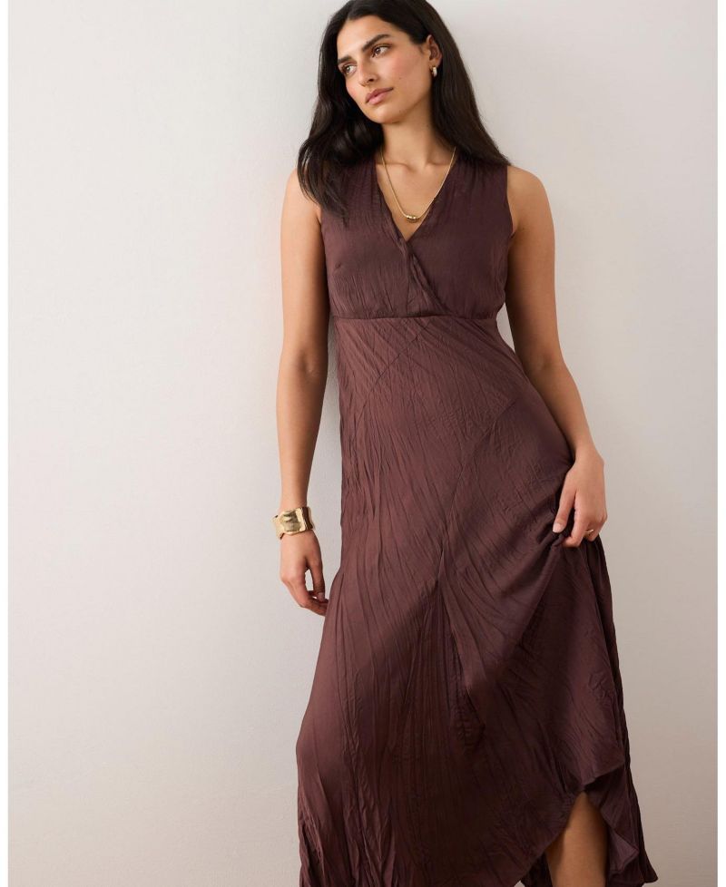 Women's Sleeveless V-Neck Crinkle Maxi Dress